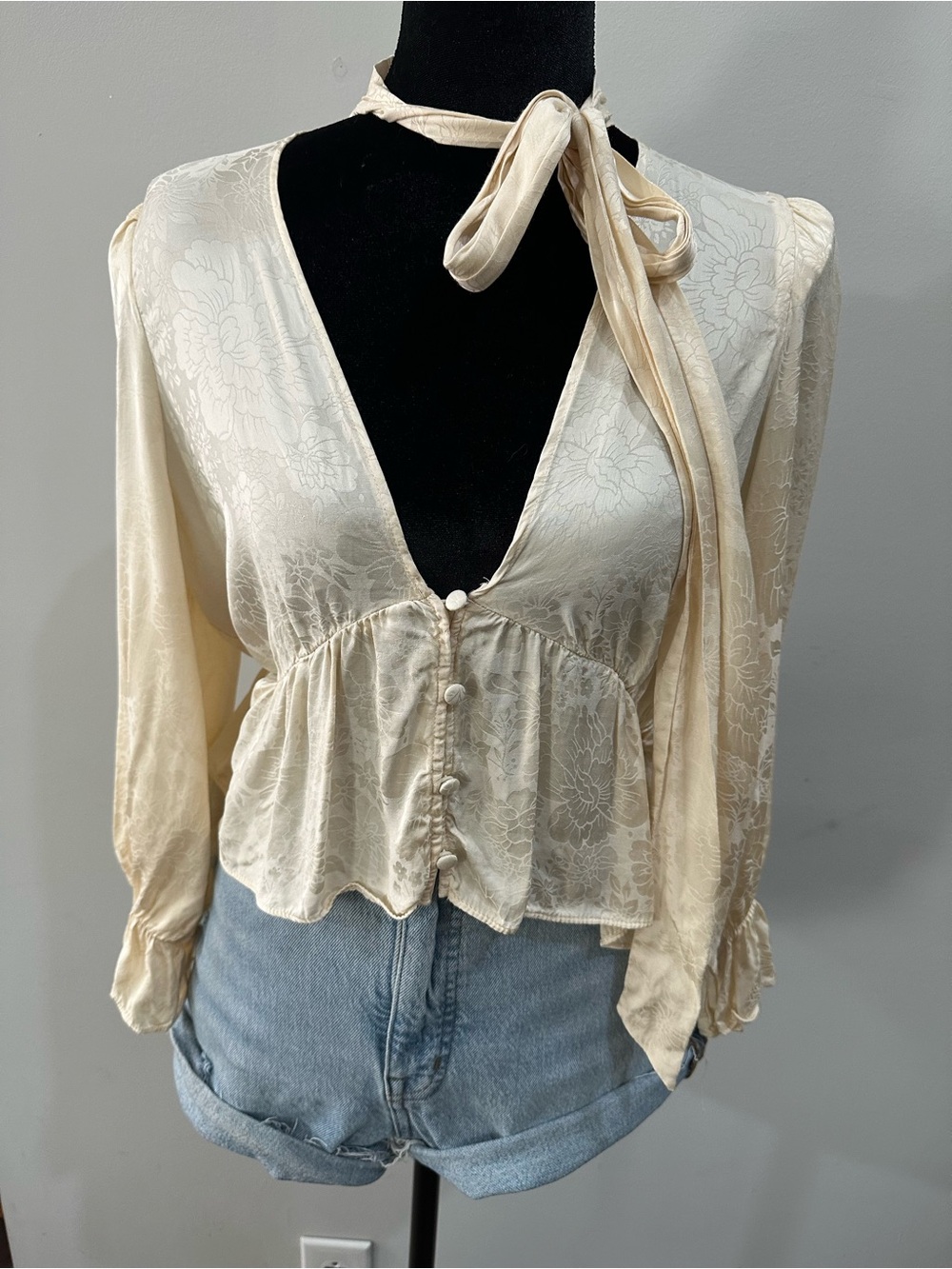 Zara Cream Floral Satin Tie-Neck Blouse